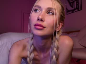 girl
        nikkibloom_xoxo cam image #5189770