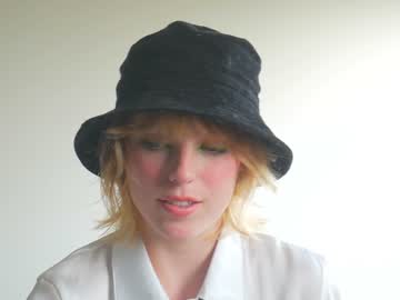 girl
        sisypheanlove cam image #1597552