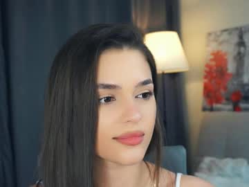 girl
        zarabeamer cam image #6762126