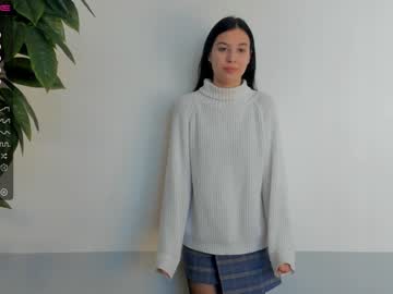 girl
        sixkiks cam image #1199169