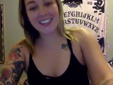girl
        thicc_tattooed_bitch cam image #308501