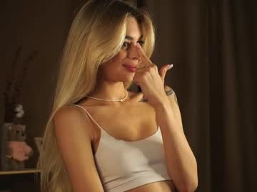 girl
        arielreal cam image #2298382