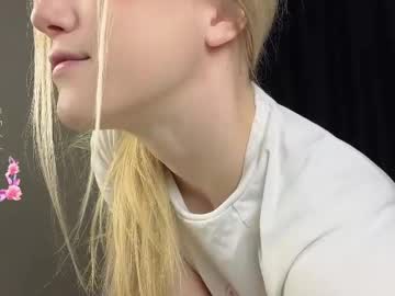 girl
        chloe_guidry cam image #6220312