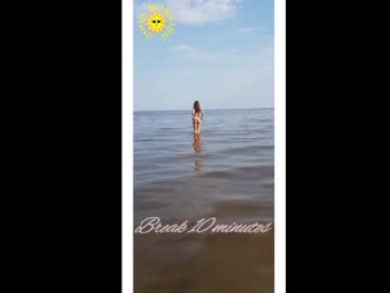 girl
        your_asya cam image #1837940