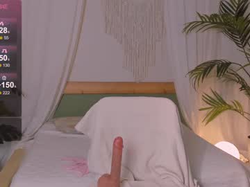 girl
        coy_tessa_ cam image #3586571