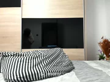 girl
        angell6969 cam image #1961860