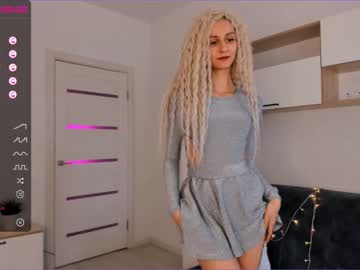 girl
        milanative cam image #998956