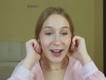 girl
        annikie cam image #2942760