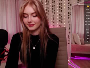 girl
        vonnalein cam image #1372944