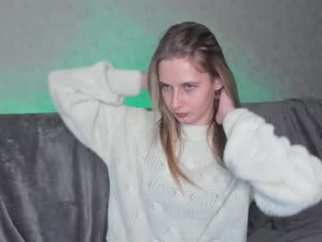 girl
        oliviasolis cam image #687442