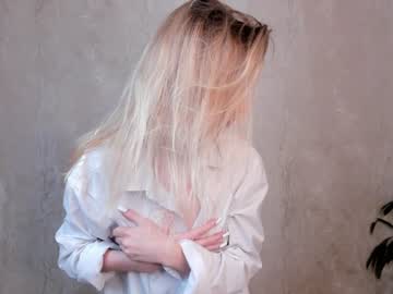 girl
        cuttie_spooky cam image #2661277