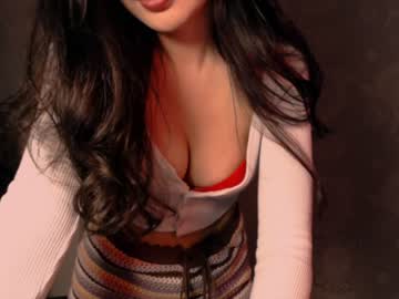 girl
        aimeclarks cam image #2406484