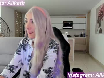 girl
        thecosmicgirl cam image #1203335
