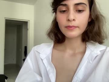 girl
        crown_of_vice01 cam image #2076870