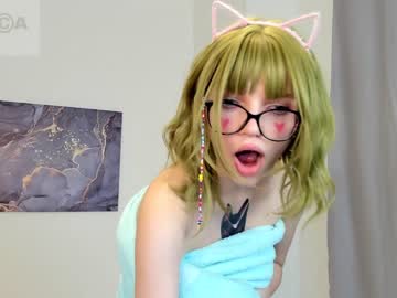 girl
        lisa_milkis cam image #441413