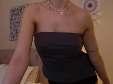 girl
        sarasuo cam image #5193184