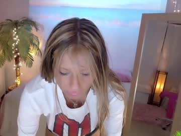 girl
        amyvalentine cam image #6865703