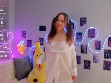 girl
        fly_best cam image #6504685