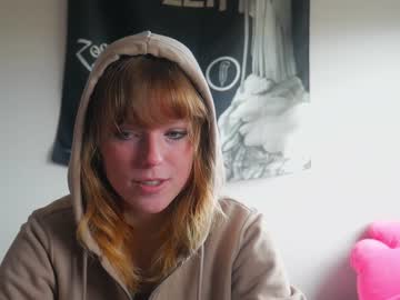 girl
        sisypheanlove cam image #3486435