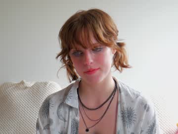 girl
        sisypheanlove cam image #1238207