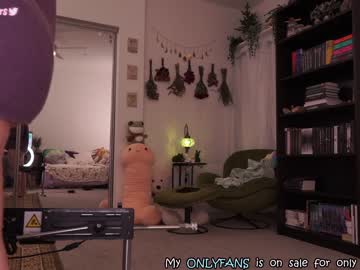 girl
        evelynpiers cam image #1032635