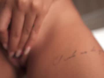 girl
        mykinkybunny cam image #6798029