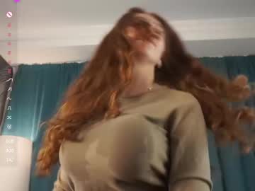 girl
        octaviaduell cam image #5887447