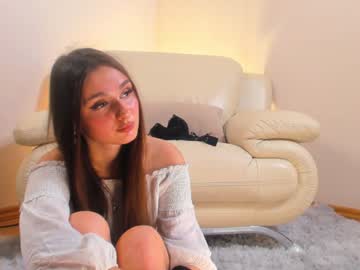 girl
        mellisagraham cam image #5008372
