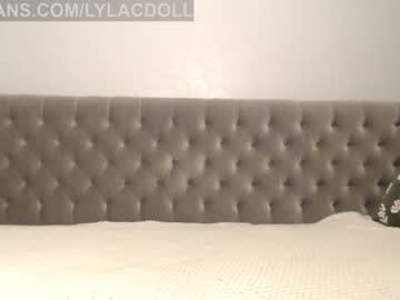girl
        lylacdoll cam image #243823
