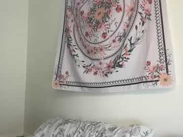 girl
        lexasworld1 cam image #4248605