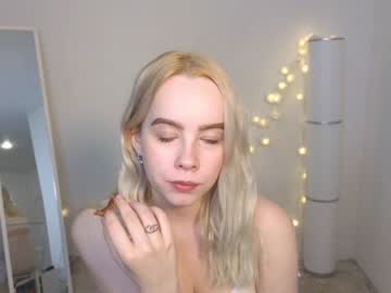 girl
        judy_luss cam image #670340