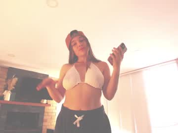 girl
        kendalltyler cam image #3925992