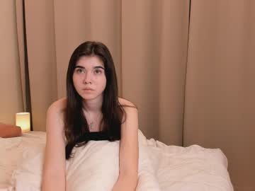 girl
        katiebarfield cam image #6884839