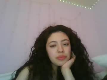 girl
        savinajade cam image #348267