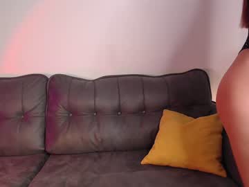 girl
        cherry_beauty cam image #2354321