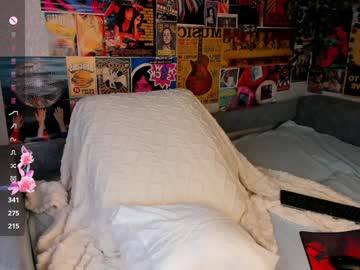 girl
        flirtykitty_ cam image #6075957