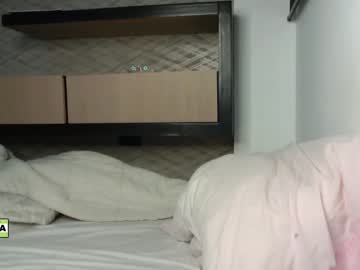 girl
        latinella cam image #3799670