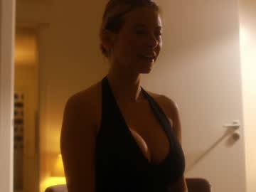girl
        velvet_daydream cam image #1124260