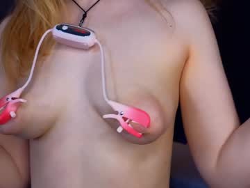 girl
        afroditacaree cam image #4266397