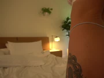 girl
        lace___ cam image #5338141