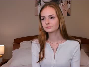 girl
        milaniapayne cam image #3255389
