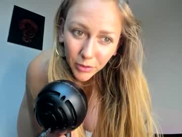 girl
        jasminedaze888 cam image #1753727