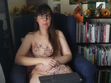 girl
        ellynaomi cam image #5194266
