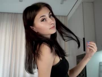 girl
        fancyash cam image #4712902