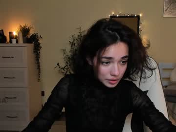 girl
        ella_flar_ cam image #66772