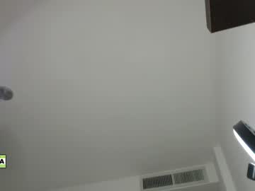 girl
        latinella cam image #2600622