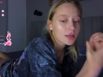 girl
        callme_star cam image #4341439