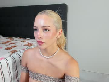 girl
        mazeekiin cam image #6856154