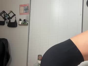 girl
        lovecayaxo cam image #3411178
