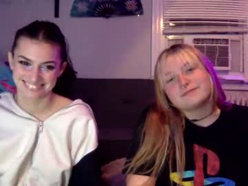 girl
        wallabyxxx cam image #422485
